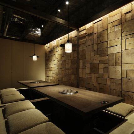 夜景を眺めながらお食事をお楽しみいただける完全個室★