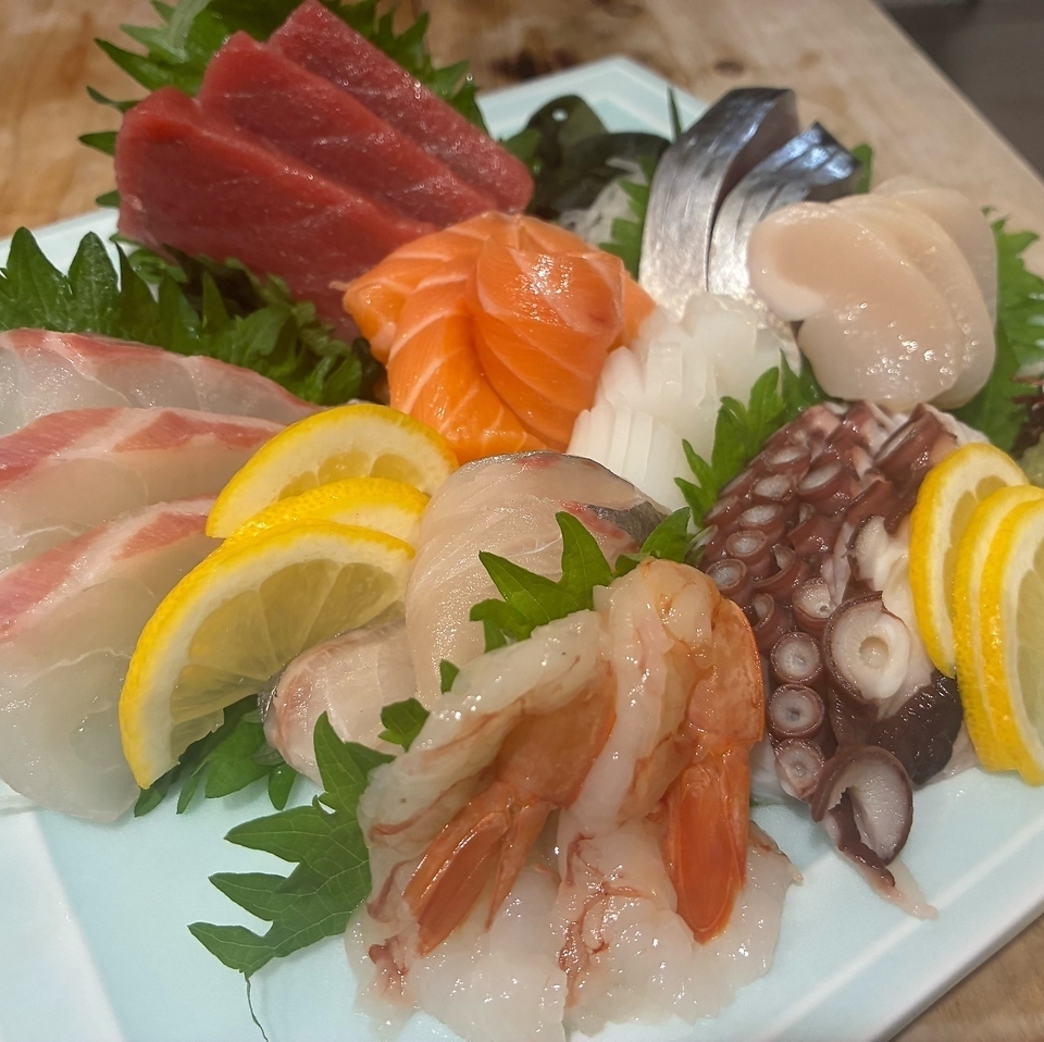 新鮮な旬の鮮魚をボリューム満点に楽しむことができます!!