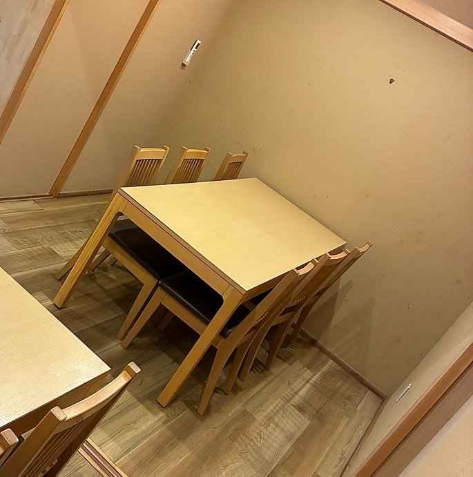 6名様のテーブル席があるので家族でも宴会でも大歓迎◎