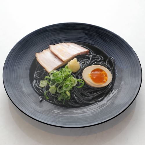 とんこつ焼き　黒ラーメン