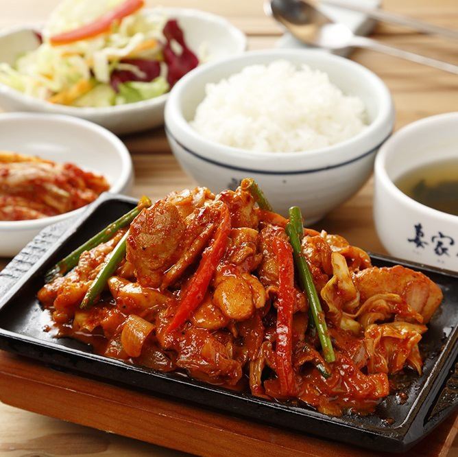 由当地厨师精心烹制的正宗韩国料理！