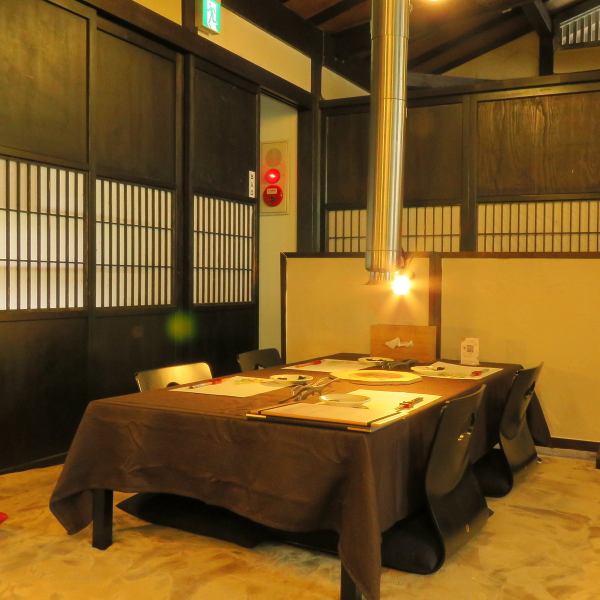 周りが気にならない個室席で焼肉をお楽しみいただけます。ご家族でのご利用やお食事会におすすめです！お席に限りがございますのでお早めにご予約ください。