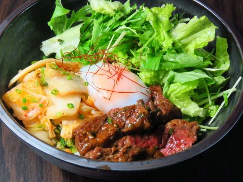 お食事メニューも充実！熟成牛ハラミの焼肉丼★