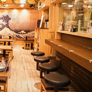 会社終わりにふらっと立ち寄りにおすすめ♪お一人様でも入りやすいカウンター席をご用意いたしました◎日本全国からオーナーが取り寄せた本格焼酎に地酒♪なかなかお目にかかれないお酒もございます!お酒のアテにぴったりなお料理とともにご堪能ください!