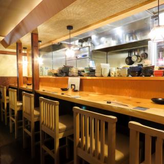 お一人様のサク飲みやカップルのカジュアルデートにも♪