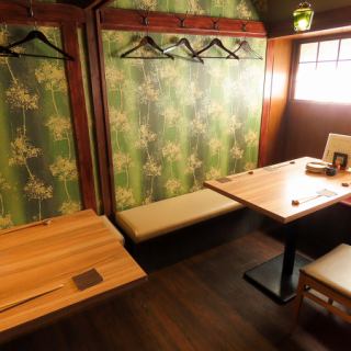 洗練された空間で、特別なひとときをお過ごしください。