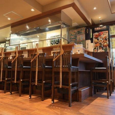 If you are a small group of 1-2 people, we recommend the counter seats!