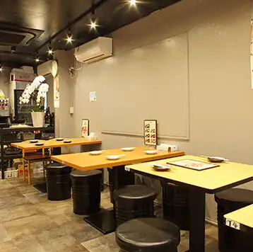 夜遅くまで元気に営業中！時間を気にせず、ゆっくりと韓国グルメやお酒を楽しめるのが当店の魅力です。チャミスルなどの定番韓国酒をはじめ、ハイボールやサワーなどドリンクメニューも充実のラインナップ。遅い時間からのご宴会や、2軒目・3軒目としてのご利用も大歓迎です！