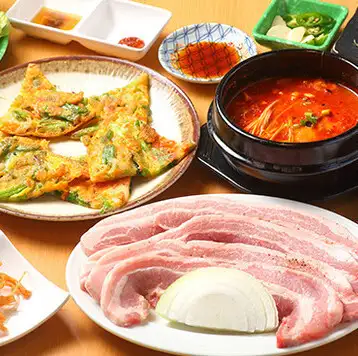 宴会におすすめ！人気メニューが詰まったボリューム満点サムギョプサルコース