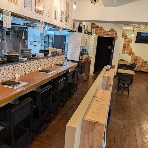 吧台 x 5 个座位