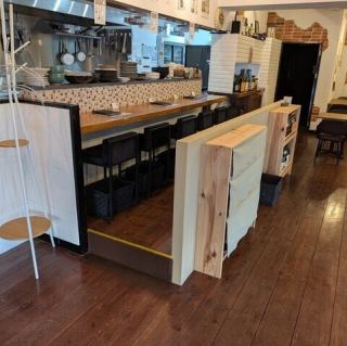 吧台 x 5 个座位