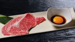 黒毛和牛月見ロース