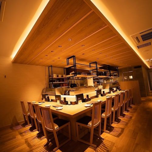 <p>Enjoy a calm atmosphere at the counter. . .The yakitori grilled one by one in front of your eyes is exquisite★・</p>