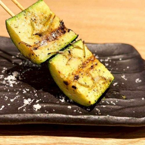 Zucchini cheese skewer (1 skewer)