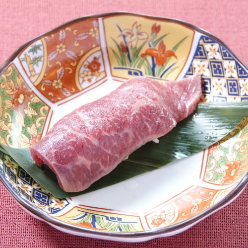 【肉壽司】烤大理石花紋和牛