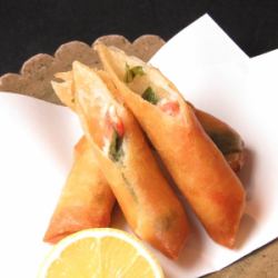 海老とチーズの春巻き