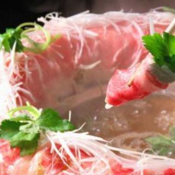 JR二日市駅すぐ！地鶏料理や鍋を囲み、ワイワイ盛り上がる♪飲み放題付きコースも充実