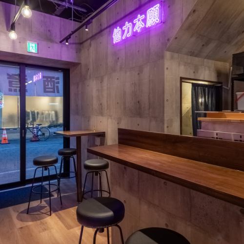 <p>おしゃれでレトロな建物は、まるでタイムスリップしたような雰囲気を醸し出しています。一歩足を踏み入れると、内部も同じように素敵な空間が広がっていることが多いです。外観から内部まで一貫したおしゃれな空間を楽しむことができる、特別な場所です。</p>