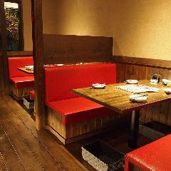 女子会にも人気のお席★ゆったりと楽しめるベンチシートのBOX席もご用意しております◎