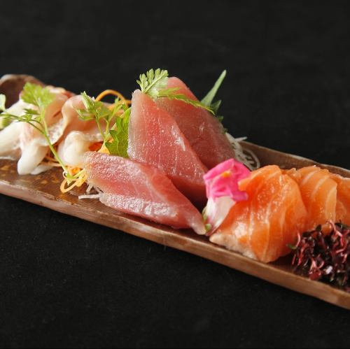 Assortment of 3 kinds of sashimi