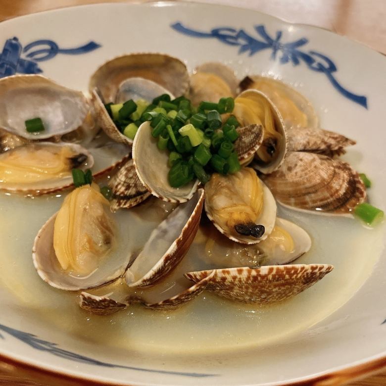 Steamed clams with butter