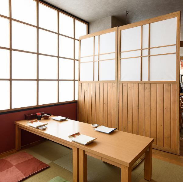 [Tatami seats for 4 to 6 people] The store is directly connected to the station, so you can rest assured even on rainy or snowy days.Enjoy local sake and delicious food while relaxing in a tatami room!