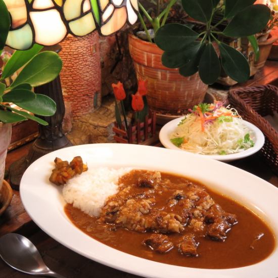 ランチタイムも営業中♪11：30～当店で美味しいランチを食べて素敵な午後を★