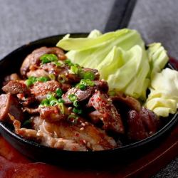 鉄板鶏もつ焼き【塩】