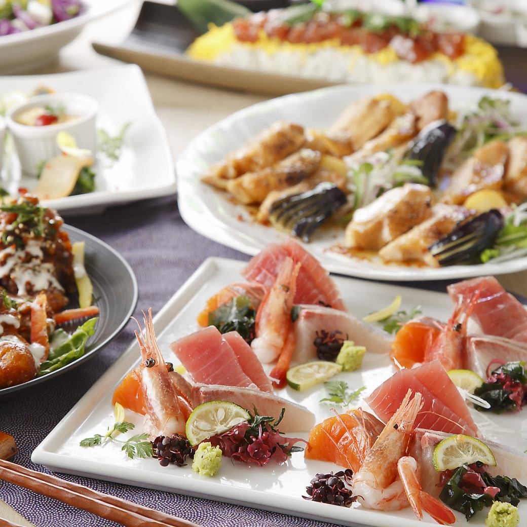 You can enjoy a seasonal course where you can enjoy sashimi and young chicken dishes.