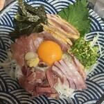 鶏刺し親子丼