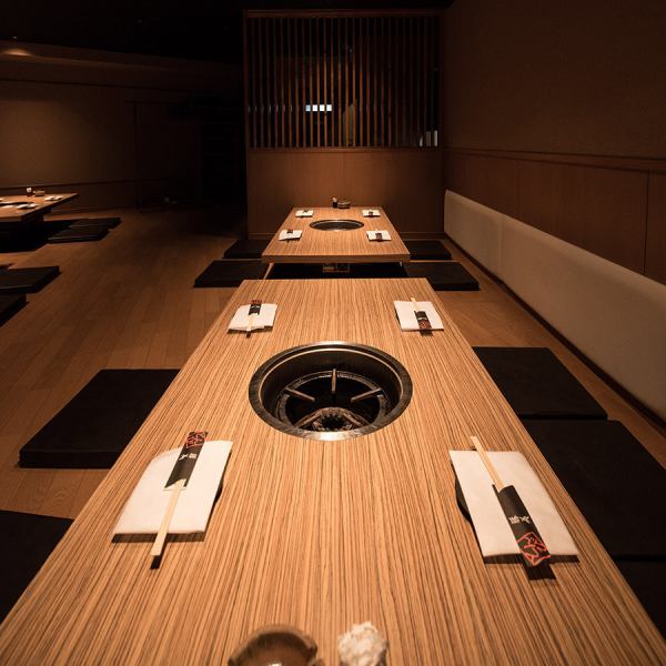 [Popular private floor] A perfect space for all kinds of banquets where you can see everyone's faces! We are available for inquiries from large-scale banquets to private use.★We also have banquet goods such as projectors and large sake cups★We will arrange flowers, cakes, etc. for celebrations and New Year's parties♪《Umeda/Shin-Fukushima/Shabu-shabu/Yakiniku/Date/Course/Birthday/Anniversary》