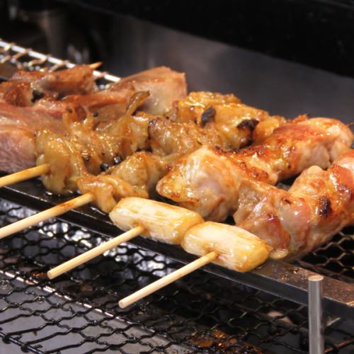 焼き鳥はもちろん、お酒にも合う一品料理や、おつまみも豊富にご用意しておりますのでお楽しみに♪