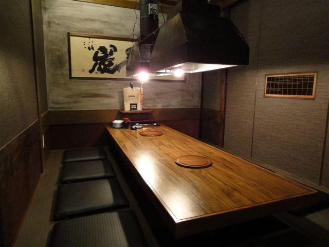 [For various banquets] A private room with a sunken kotatsu table for up to 36 people.Even a large number of people can relax! Spacious seats are available.It is safe even for large gatherings.Would you like to have various banquets, launches and parties? Please contact us for charter.