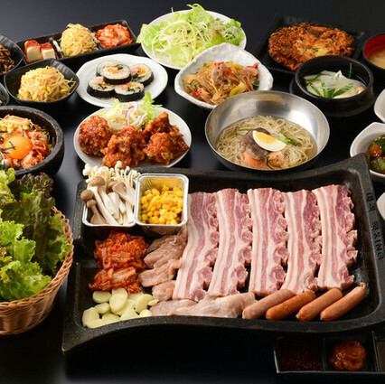 韓国料理と国産サムギョプサルの食べ放題が3,600円で楽しめる♪