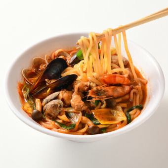 超辣海鲜杂烩面
