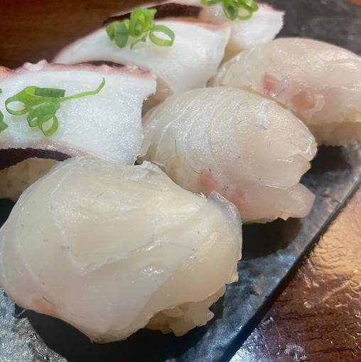 [Disregarding costs and prepared to incur a loss! Limited to 3 groups per day] 70 types of food including red sea bream and octopus sushi [All-you-can-eat] + 36 types of drinks for 180 minutes [All-you-can-drink] ⇒ 2,980 yen