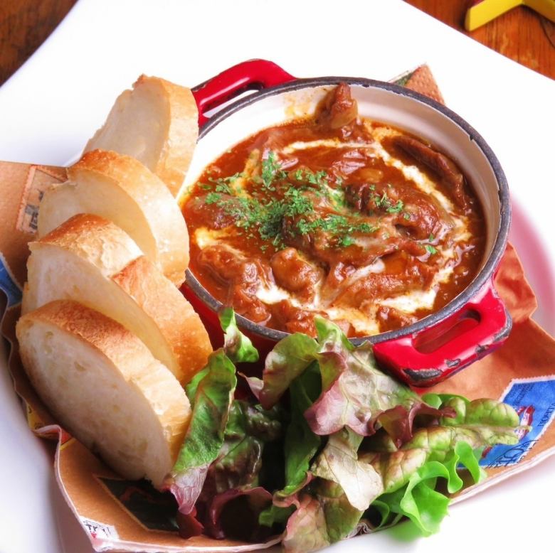 牛すじ肉のデミ煮込み