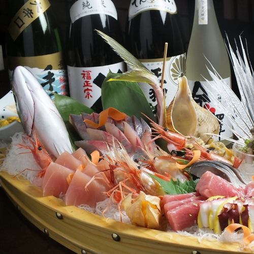 We offer plenty of local sake that is excellent with local seasonal ingredients and fresh fish !!
