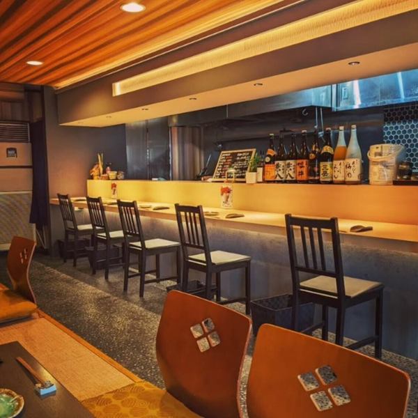 高級感あふれる外観が、静かな特別なデートを演出。ほりこたつでリラックスしながら、日常から解放されたひとときをお過ごしください。