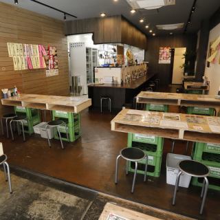 8名様がけのテーブルのお席です。会社でのご宴会などにも使える広めのお席となっております！