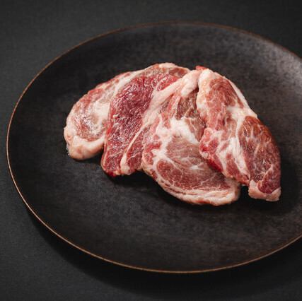 脂が甘い♪絶品ラムを愉しむ♪特上ラム肩ロースを愉しむ♪