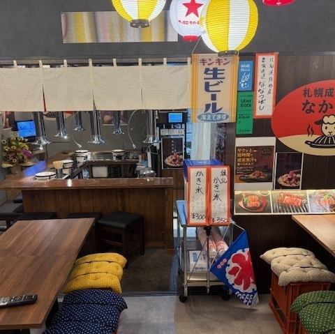 店舗が入居しているのは「狸小路横丁」♪他のお店のものと一緒にもお楽しみいただける横丁スタイル★