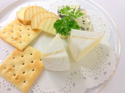 本日のチーズ三種