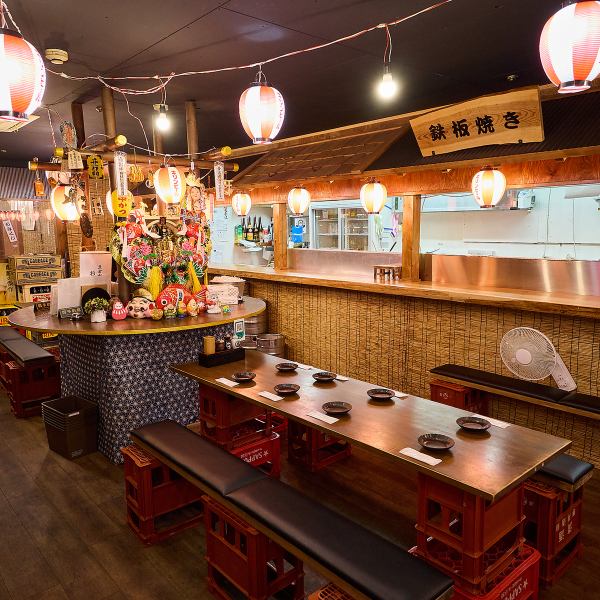 【個室貸切32名様までOK！】当店は奥に個室がございます！こちらは最大32名様までの貸切ができます。仲間と一緒に、飲み放題付きのコースで宴会や飲み会を楽しむのにぴったりの空間です。レトロな雰囲気の中で、心温まる宴を堪能できるのが魅力です◎貸切利用のご相談もお気軽にどうぞ！特別な時間を一緒に過ごしましょう★