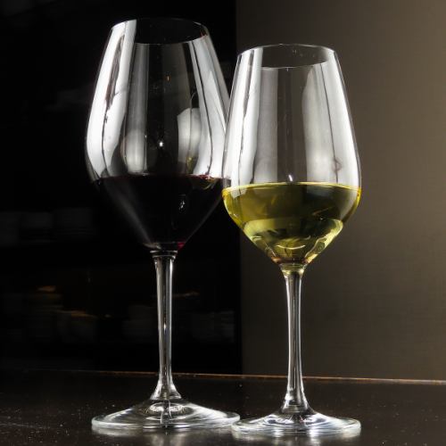 おばんざいの繊細な味を引き立てる女将厳選のワイン銘柄