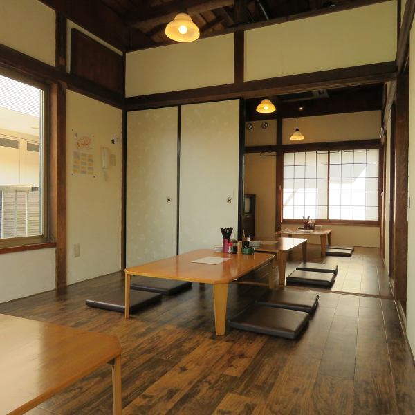 [Available for reserved seats on the 2nd floor] A spacious and open interior that can be reserved for 15 to 20 people ♪ You can use it from a small number of people in various scenes such as after-work drinking parties and company banquets!
