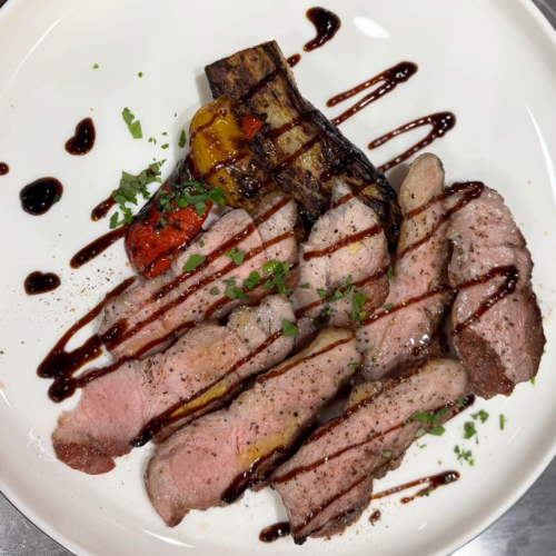 沖縄アグー豚の炭火焼き