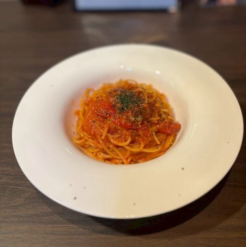 シンプルトマトパスタ
