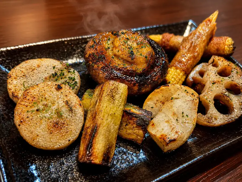 【素材の旨味凝縮】旬の味わいを堪能♪野菜の炭火焼き