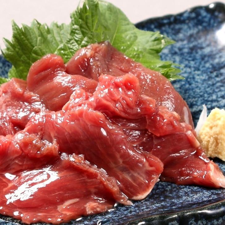 Sashimi on top of horse meat \ 690 ・ Namero horse meat \ 790 ・ Horse meat \ 1090